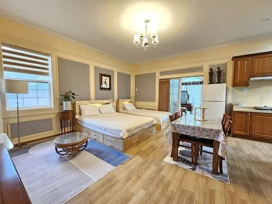 22 PY (2F)
