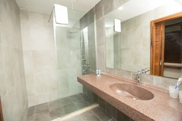 Standard Üç Kişilik Oda, 1 Yatak Odası, Sigara İçilebilir, Şehir Manzaralı
