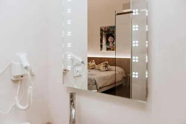 Deluxe Tek Büyük veya İki Ayrı Yataklı Oda, Banyolu/Duşlu