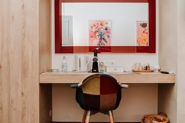 Design Üç Kişilik Oda, 1 Büyük (Queen) Boy Yatak, Balkon