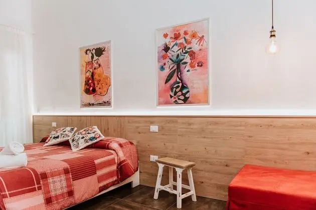 Design Üç Kişilik Oda, 1 Büyük (Queen) Boy Yatak, Balkon