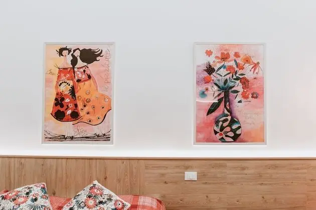 Design Üç Kişilik Oda, 1 Büyük (Queen) Boy Yatak, Balkon