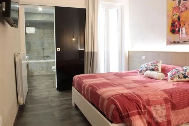 Design Üç Kişilik Oda, 1 Büyük (Queen) Boy Yatak, Balkon