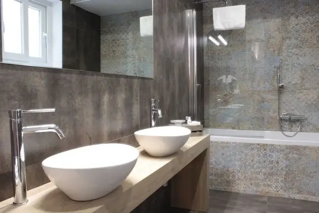 Design Üç Kişilik Oda, 1 Büyük (Queen) Boy Yatak, Balkon