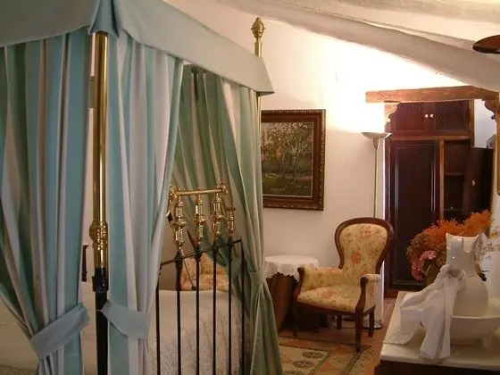 Tek Büyük Yataklı Oda