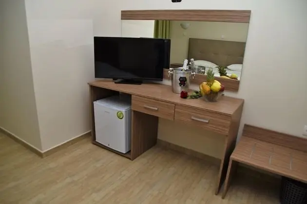 Üç Kişilik Oda