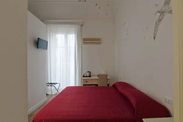 Classic Tek Büyük Yataklı Oda
