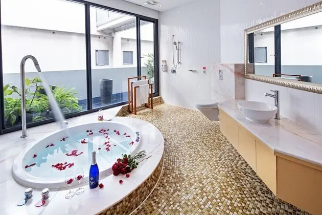 Deluxe Tek Büyük Yataklı Oda, 1 En Büyük (King) Boy Yatak (21:00 check in)