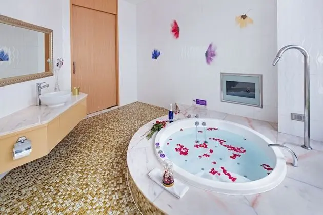 Deluxe Tek Büyük Yataklı Oda, 1 En Büyük (King) Boy Yatak (21:00 check in)