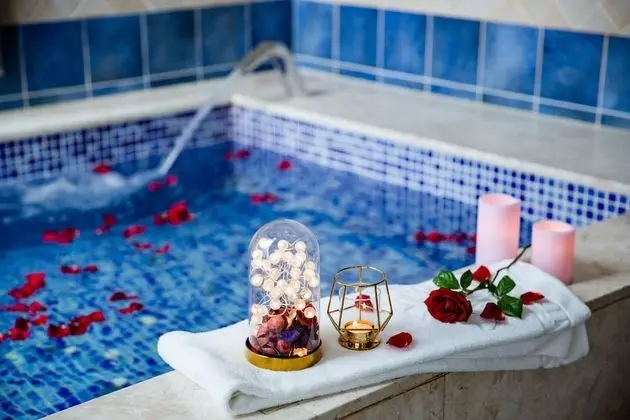 Luxury Tek Büyük Yataklı Oda, 1 En Büyük (King) Boy Yatak, Veranda (21:00 check in)