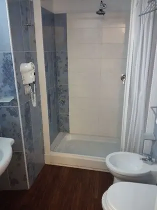 Classic Tek Büyük veya İki Ayrı Yataklı Oda