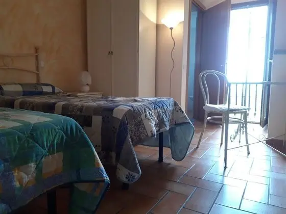 Tek Büyük Yataklı Oda, Balkon