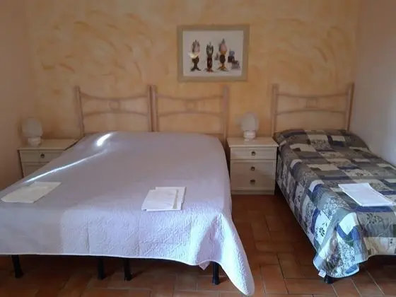 Üç Kişilik Oda, Balkon, Tepe Manzaralı