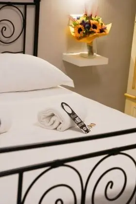 Standard Tek Büyük Yataklı Oda