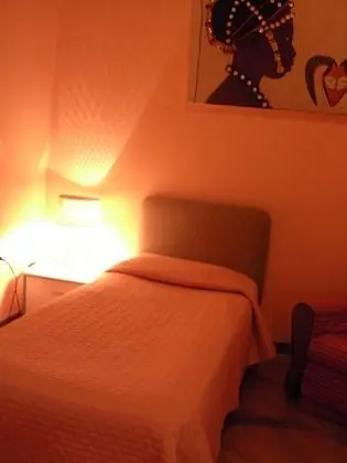 Tek Kişilik Oda, Ortak Banyo