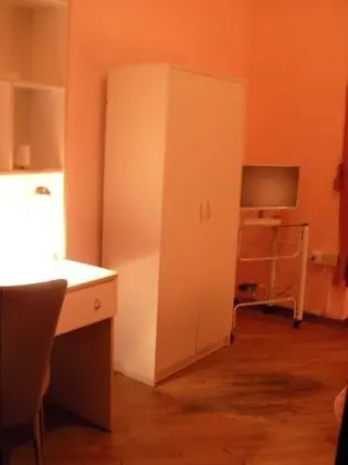 Tek Kişilik Oda, Ortak Banyo