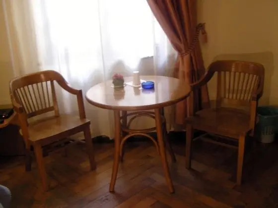 Üç Kişilik Oda, Ortak Banyo