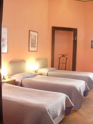 Üç Kişilik Oda, Ortak Banyo