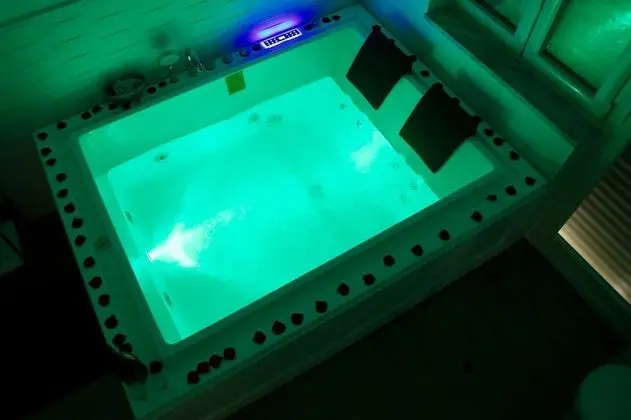 Deluxe Tek Büyük Yataklı Oda, Küvet
