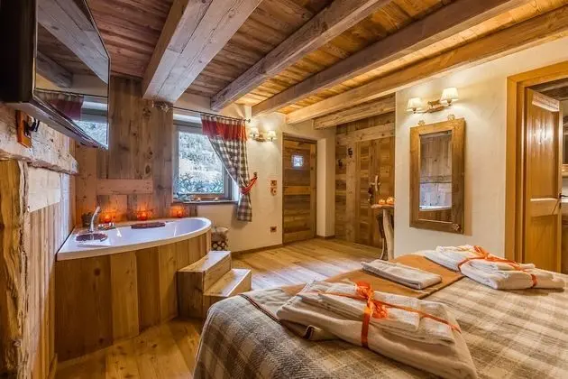 Tek Büyük Yataklı Oda