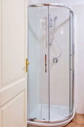 Economy Tek Büyük Yataklı Oda