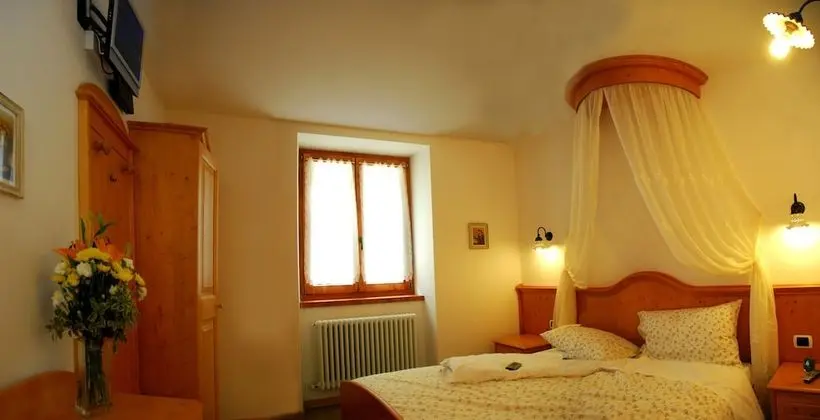 Tek Büyük Yataklı Oda, 1 Çift Kişilik Yatak (La Smarzarola)