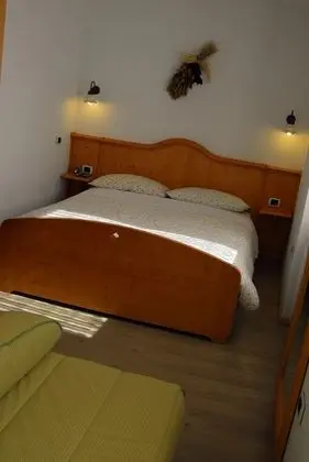 Traditional Tek Büyük Yataklı Oda, 1 Çift Kişilik Yatak ve Çekyat (La Brenta, La Trosa, El Retel)