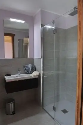 Deluxe Tek Büyük Yataklı Oda, Ortak Banyo