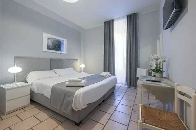 Tek Büyük Yataklı Oda, Ortak Banyo