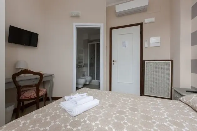 Economy Tek Büyük Yataklı Oda