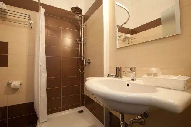 Family Üç Kişilik Oda, Birden Çok Yatak Odası