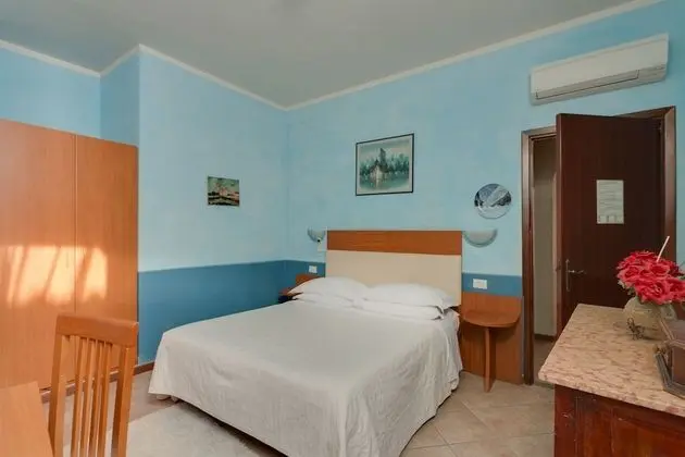 Economy Tek Büyük Yataklı Oda, 1 Çift Kişilik Yatak, Ortak Banyo