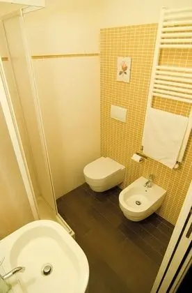 Economy Tek Büyük Yataklı Oda, 1 Çift Kişilik Yatak, Ortak Banyo