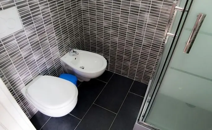 Tek Büyük Yataklı Oda, Banyolu/Duşlu