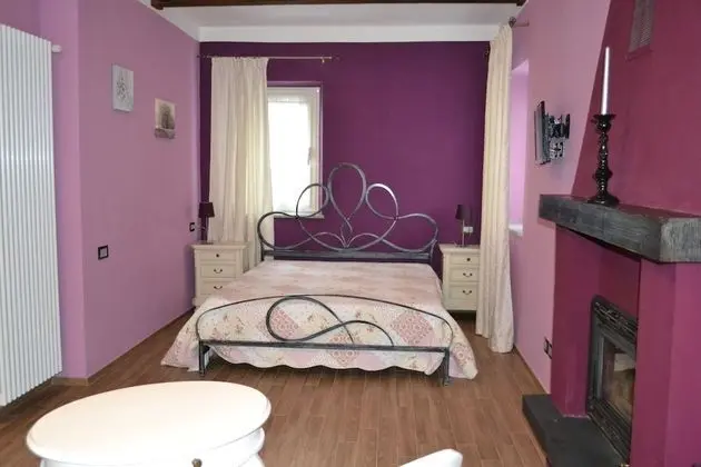 Tek Büyük Yataklı Oda (Nebbiolo)