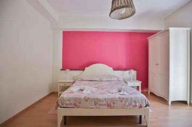 Classic Tek Büyük Yataklı Oda, Balkon, Deniz Manzaralı (Rosa)