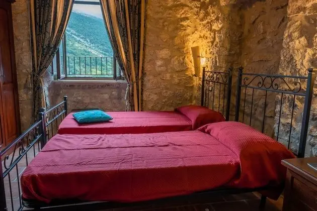 Tek Büyük veya İki Ayrı Yataklı Oda