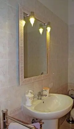 Tek Büyük veya İki Ayrı Yataklı Oda, Özel Banyo