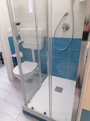 Tek Büyük Yataklı Oda, Banyolu/Duşlu