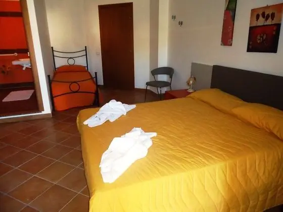 Standard Tek Büyük Yataklı Oda