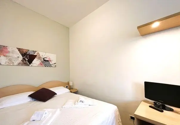 Comfort Tek Büyük veya İki Ayrı Yataklı Oda