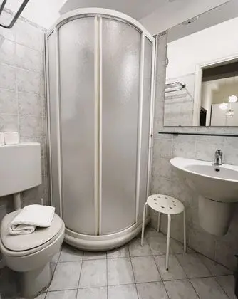 Tek Büyük Yataklı Oda, 1 Çift Kişilik Yatak