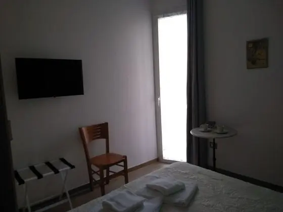 Basic Tek Büyük Yataklı Oda