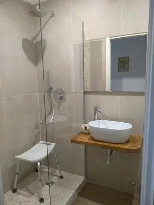 Basic Tek Büyük Yataklı Oda