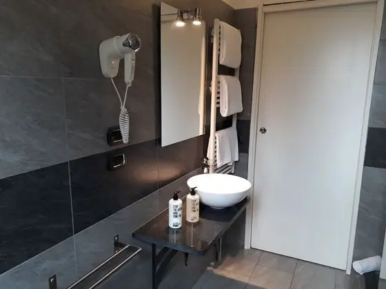 Standard Tek Büyük veya İki Ayrı Yataklı Oda, Özel Banyo