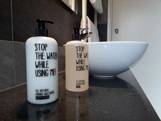 Standard Tek Büyük veya İki Ayrı Yataklı Oda, Özel Banyo