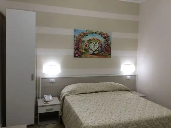 Tek Büyük veya İki Ayrı Yataklı Oda, Mutfak, Şehir Manzaralı