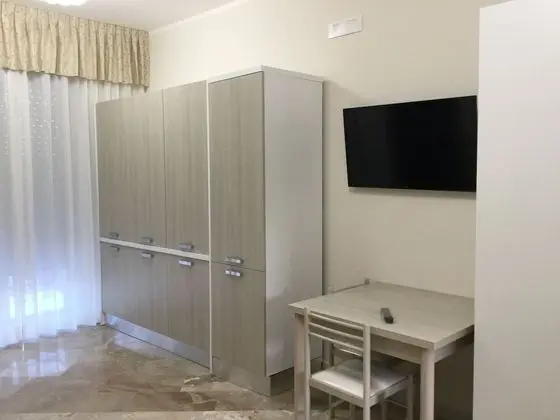 Tek Büyük veya İki Ayrı Yataklı Oda, Mutfak, Şehir Manzaralı