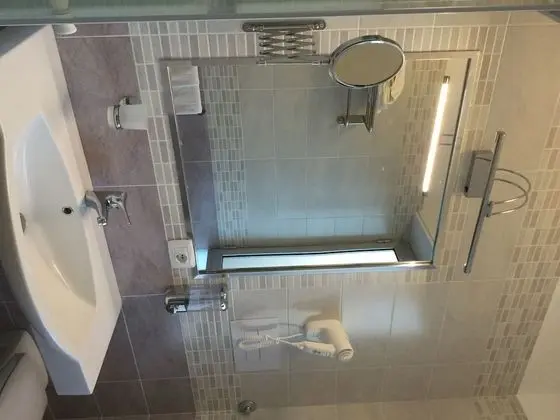 Tek Büyük veya İki Ayrı Yataklı Oda, Mutfak, Şehir Manzaralı