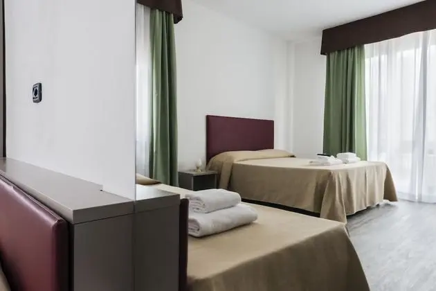 Tek Büyük veya İki Ayrı Yataklı Oda